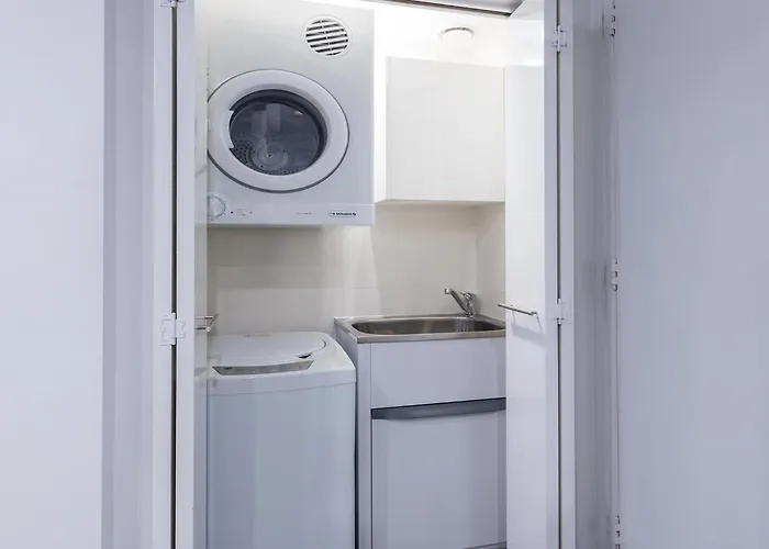 Meriton Suites Coward Street, Mascot Sydney